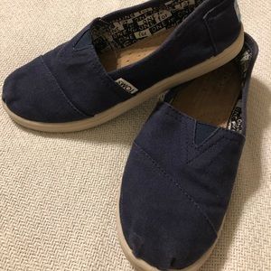 Youth TOMS